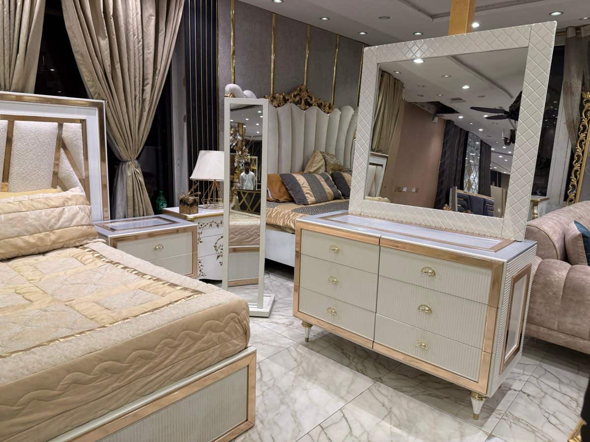 Elegant Modern King Size Bed Set with Nightstand