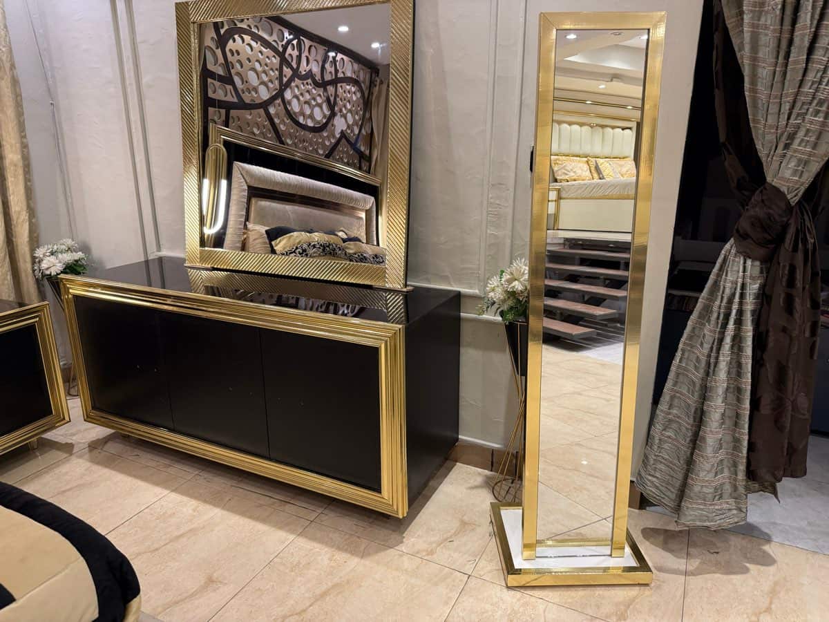 Luxury Upholstered Bed with Mirrored Nightstands