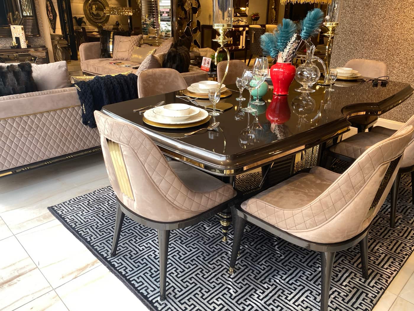 Elegant Modern Dining Set with Luxurious Finish