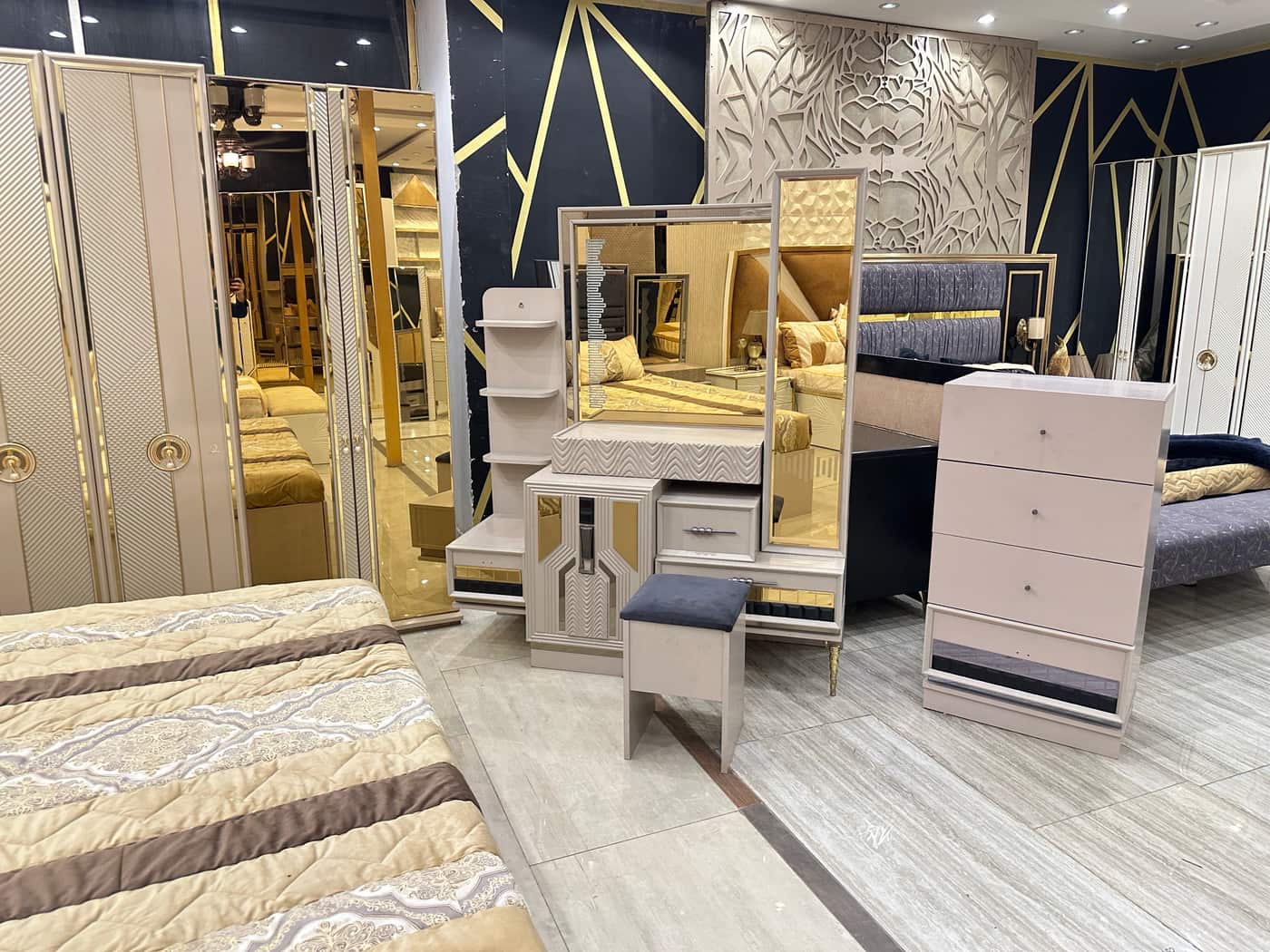 Luxurious Golden Baroque Dining Set