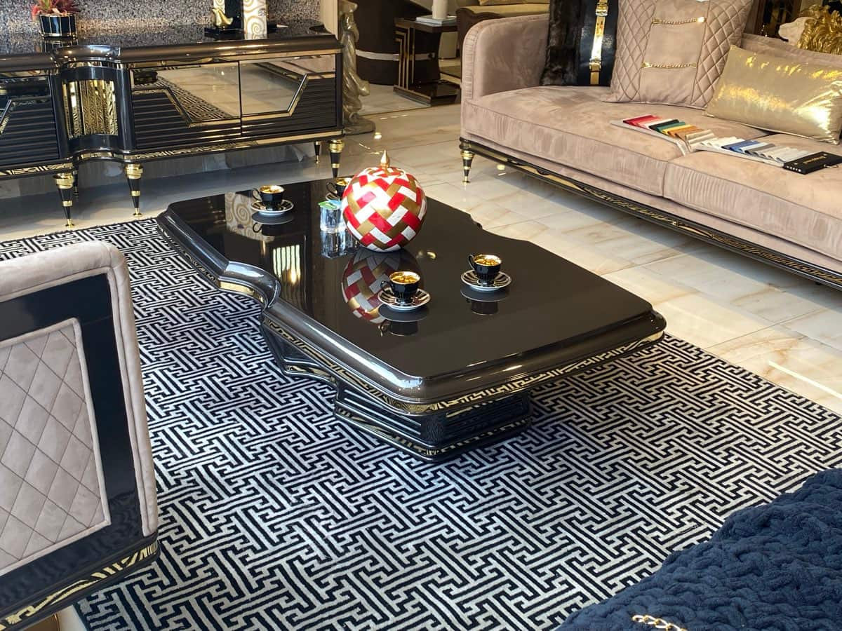 Elegant Black Gloss Coffee Table
