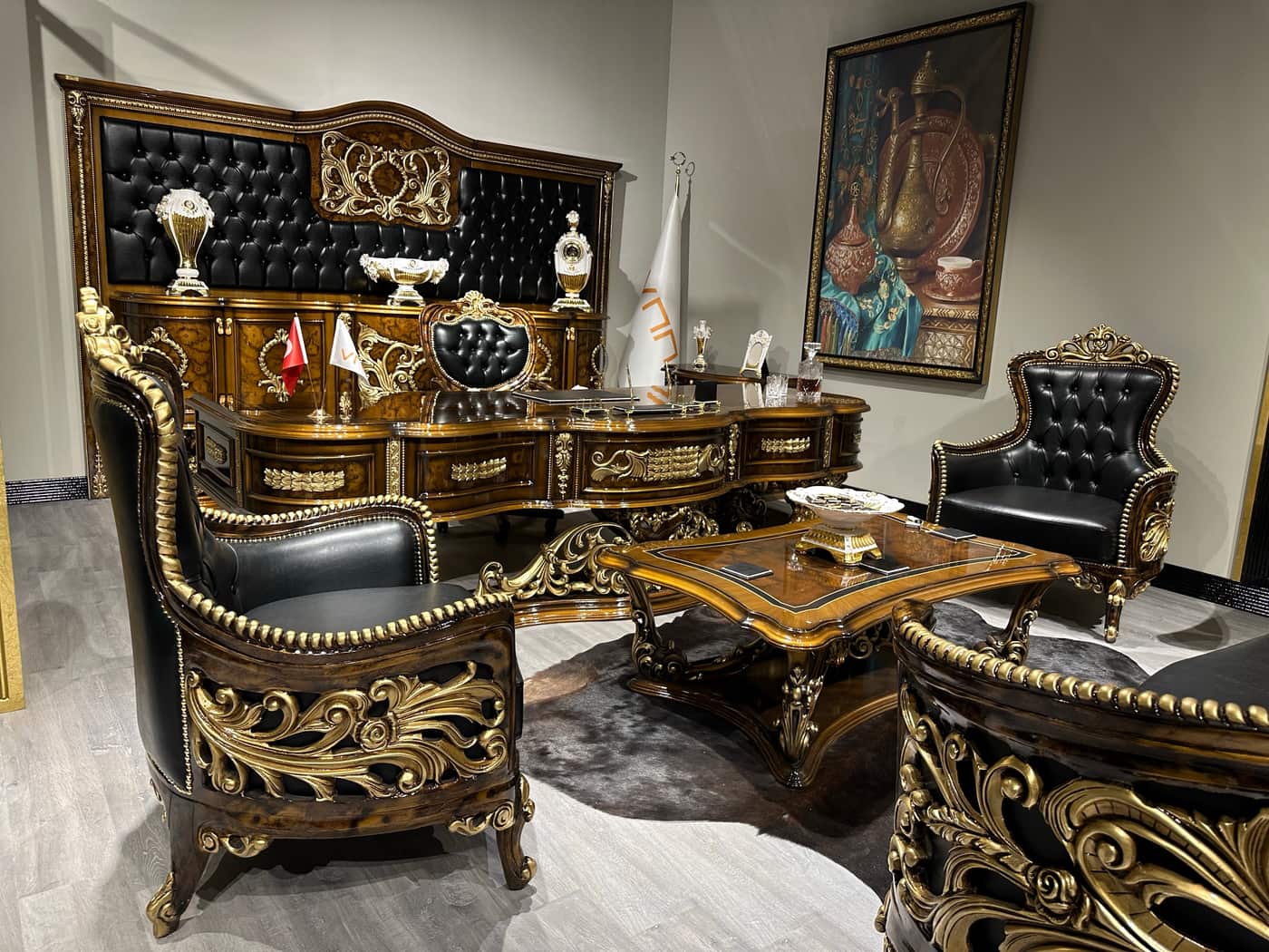 Luxurious Baroque Home Office Set