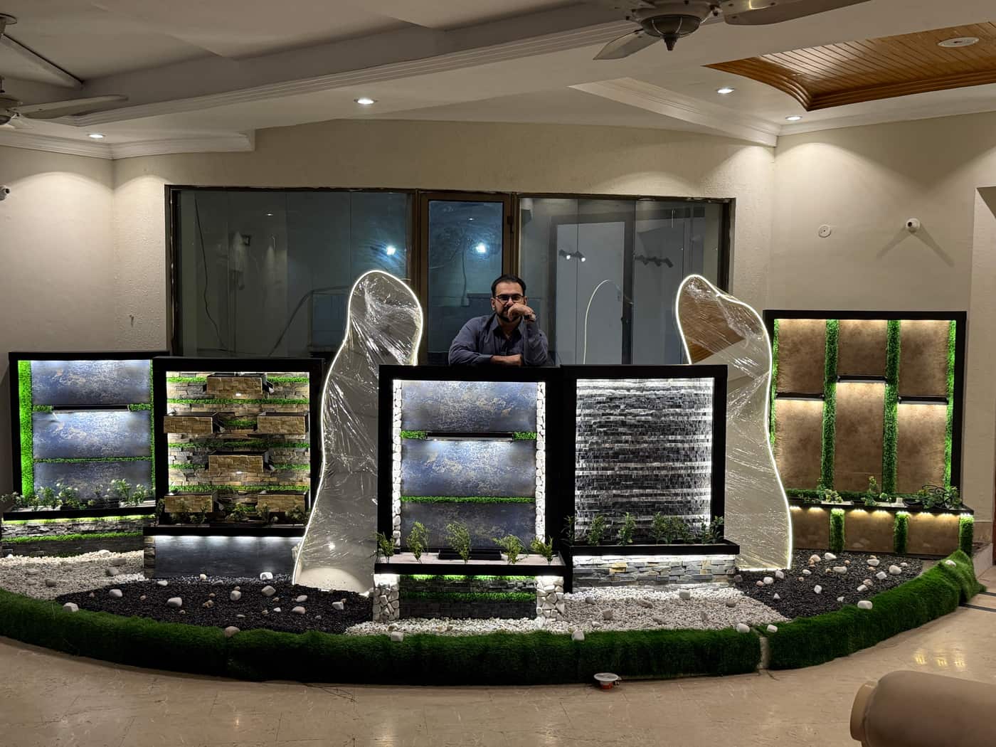 Modern Decorative Wall Unit with Water Feature
