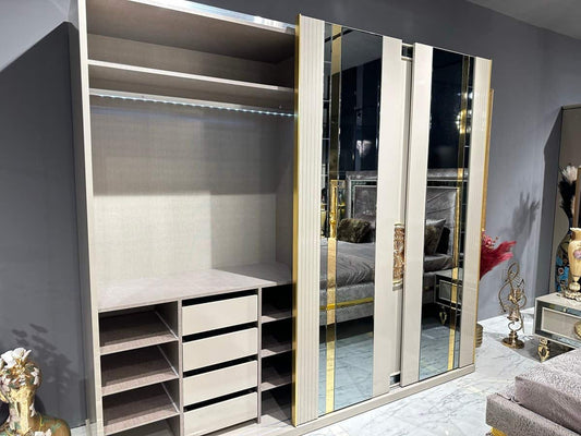 Luxurious Modern Bedroom Set