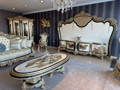 Luxurious Classic Living Room Set